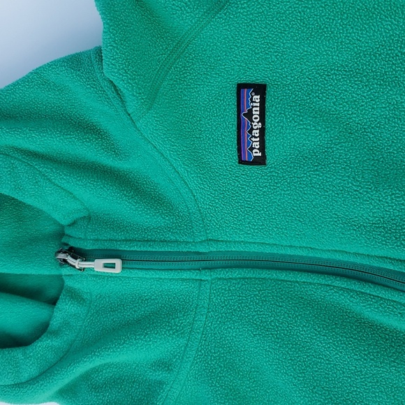 Patagonia Emmilen Hoodie in Emerald. Medium - Picture 2 of 9